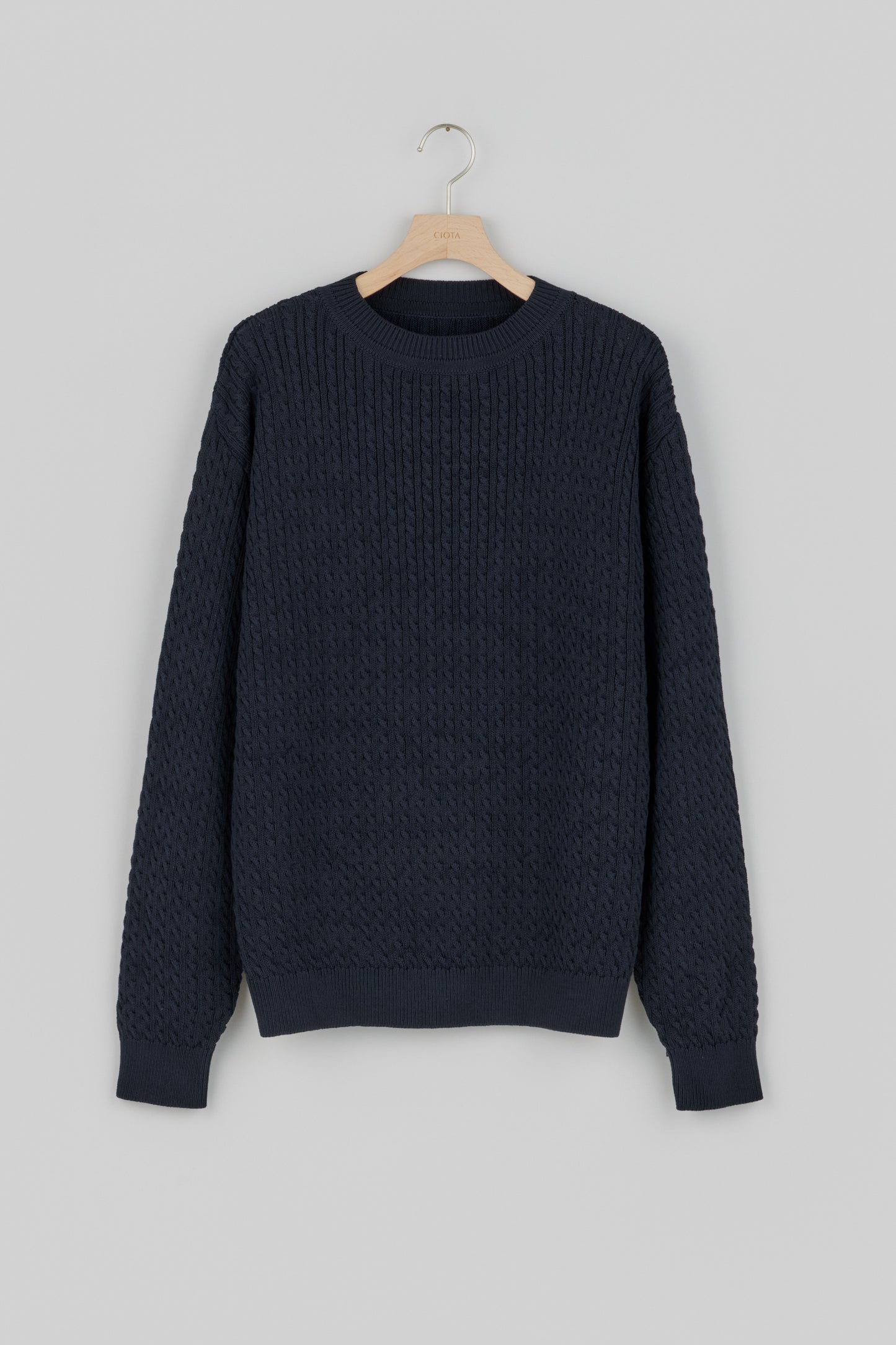 【SALE】Cable-knit Sweater