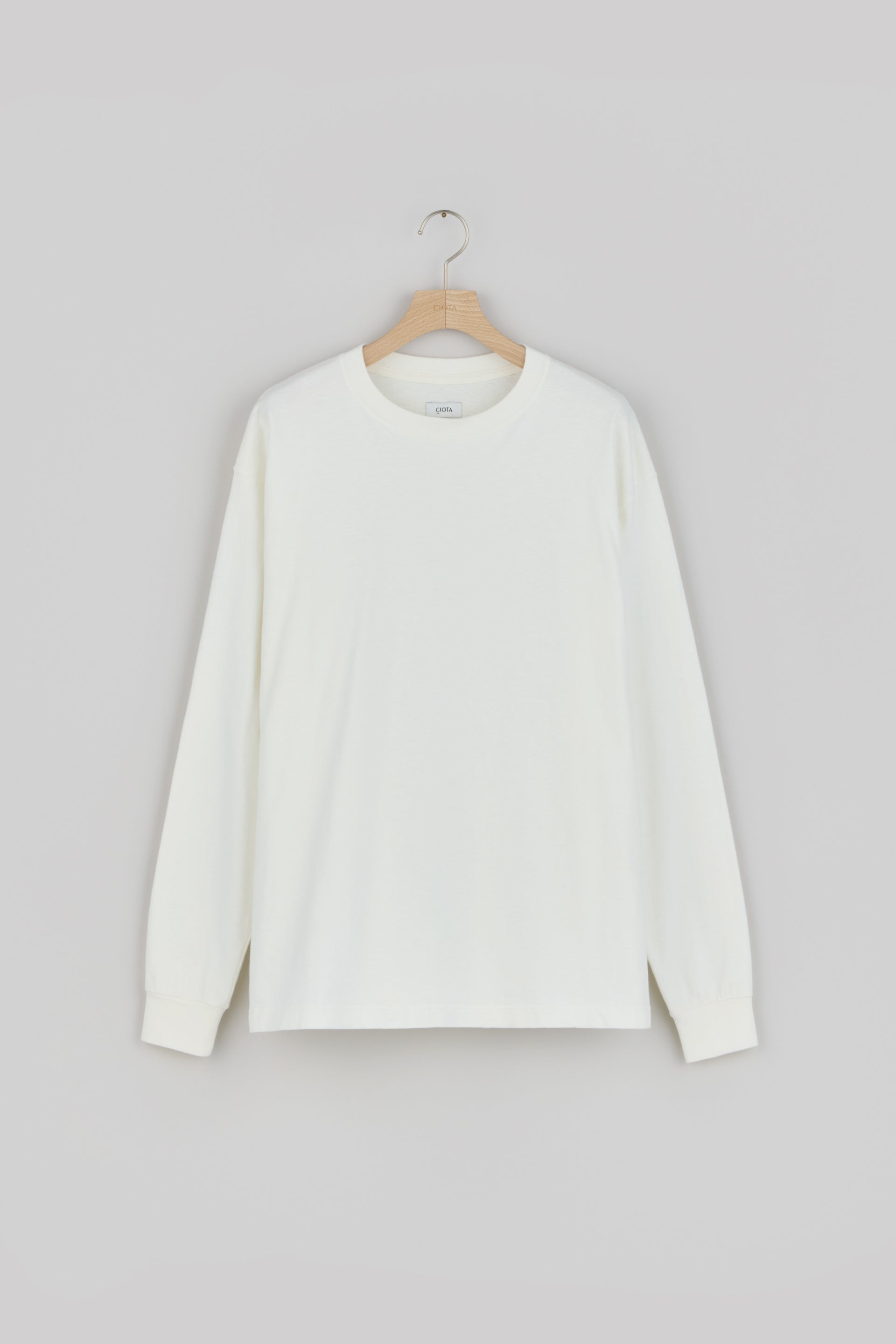 Long Sleeve T-shirt – CIOTA Online Shop